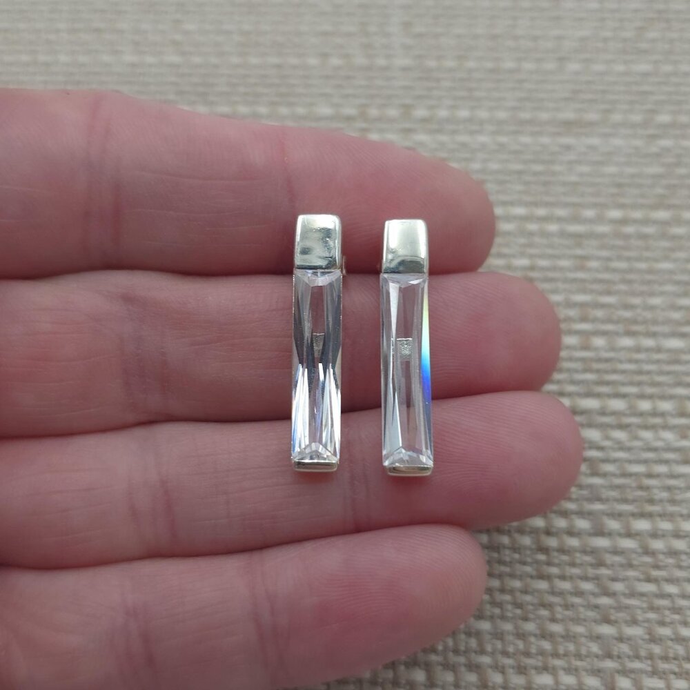 Sterling Silver Bright Beautiful Glass Earrings A1664